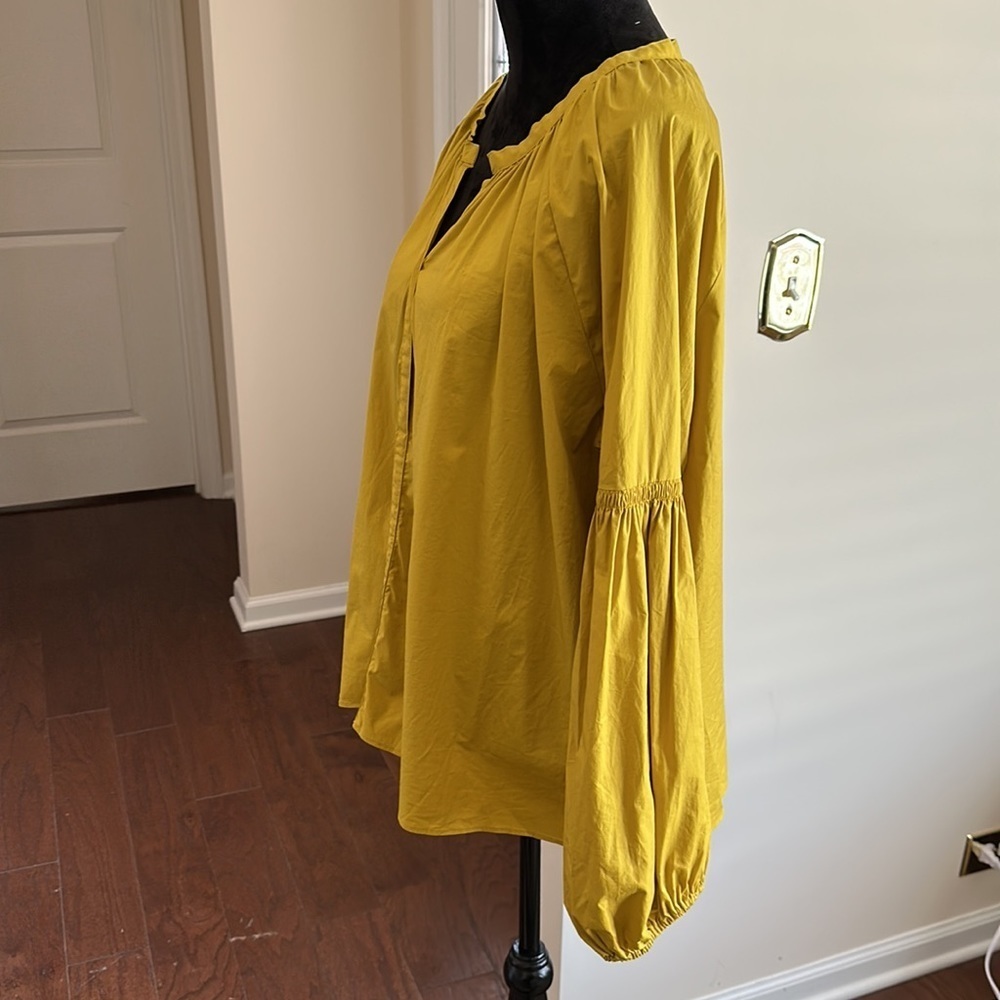 Zara Women’s Puff Sleeve Blouse - Picture 4 of 14